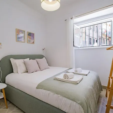 New! Unique 1 Bedroom Apartment- Santa Catarina 42 Lisbon Exterior photo