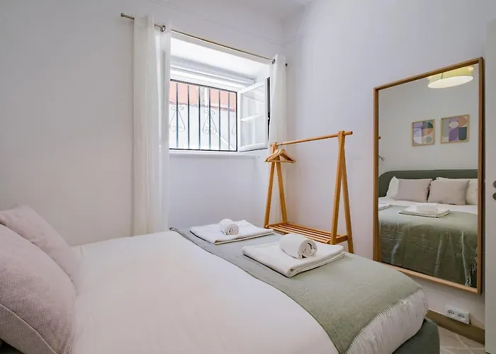 New! Unique 1 Bedroom Apartment- Santa Catarina 42
